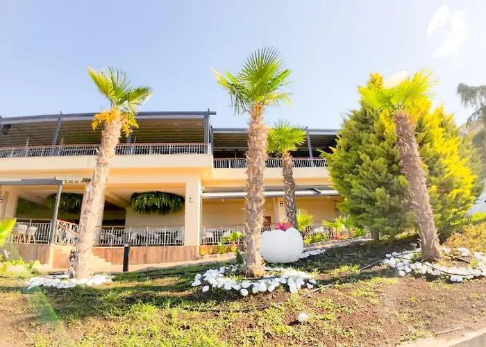 William's - Sixth Large Апартаменти