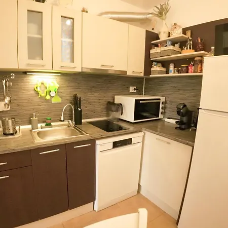 William's - Sixth Large Apartment